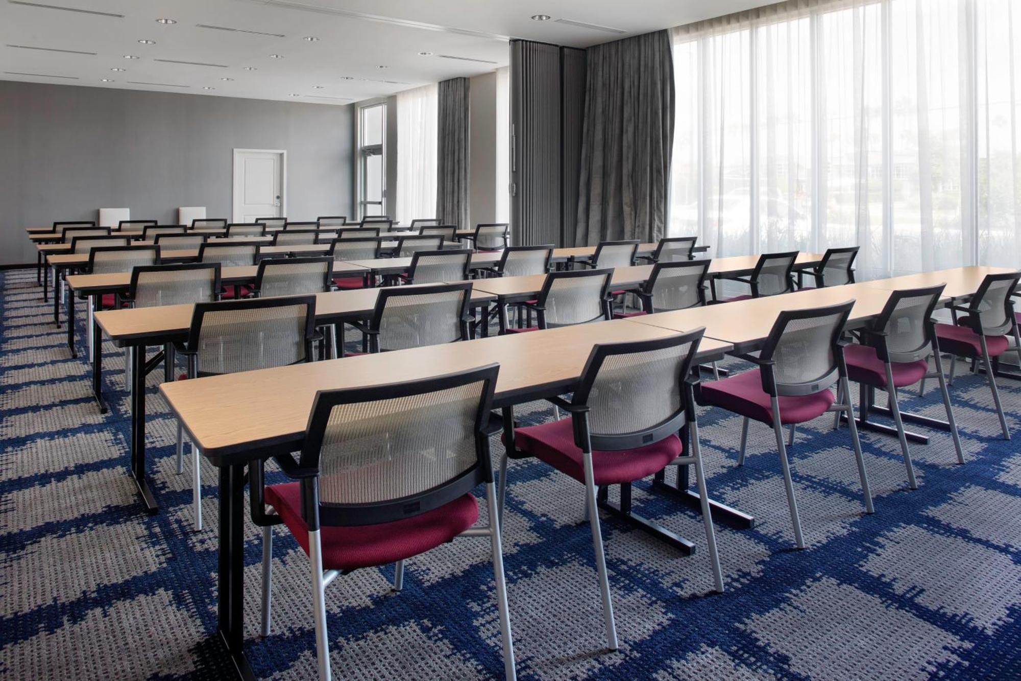 Towneplace Suites By Marriott Orlando Airport Екстериор снимка